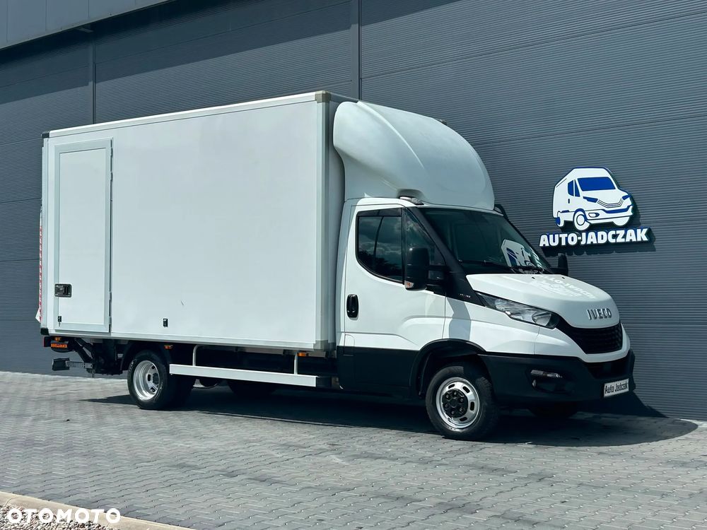 Iveco Daily 35C18 3.0 HPI Kontener 9 palet + winda 1000kg + drzwi boczne **KLIMA**Serwis**Sprowadzony**2020R** - 2