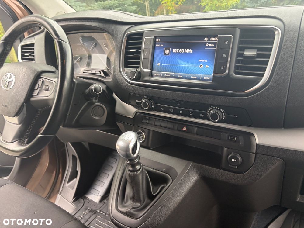 Toyota Proace Verso 2.0 D4-D Long Family - 32