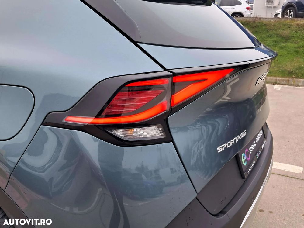 Kia Sportage 1.6 T-GDI HEV 6AT 4x2 Style - 19