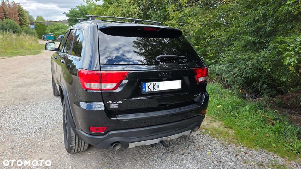 Jeep Grand Cherokee - 13