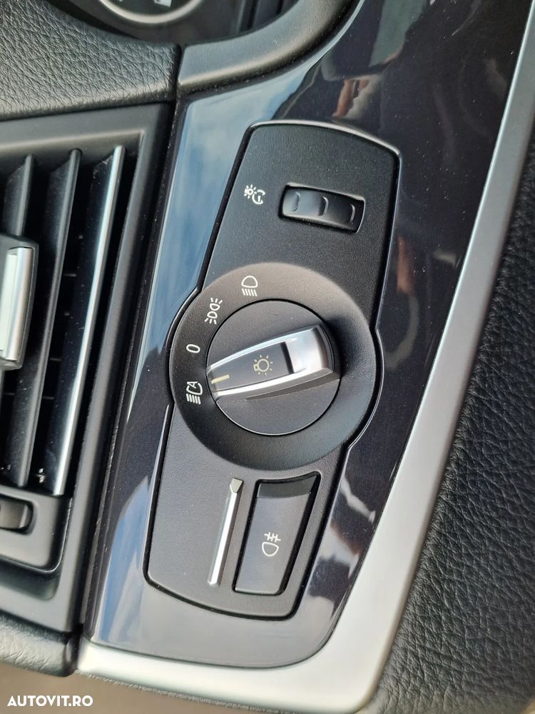 BMW Seria 5 530d Aut. Luxury Line - 16