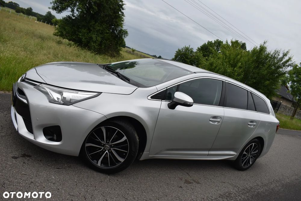 Toyota Avensis - 4