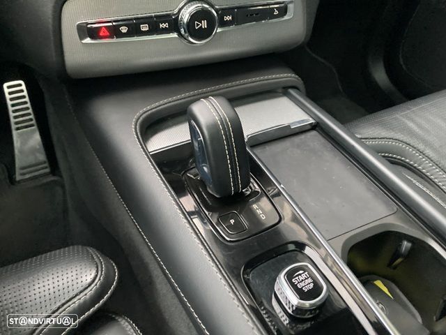 Volvo XC 90 T8 AWD Twin Engine Geartronic RDesign - 32