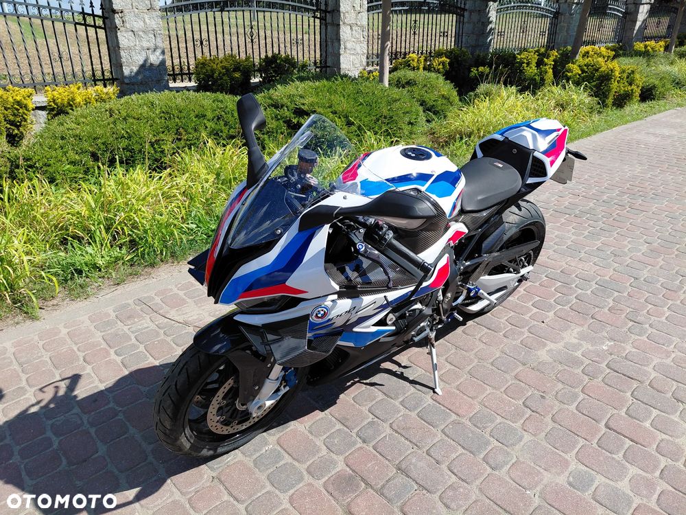 BMW S - 1