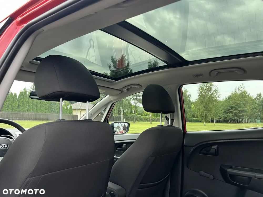 Kia Venga - 7