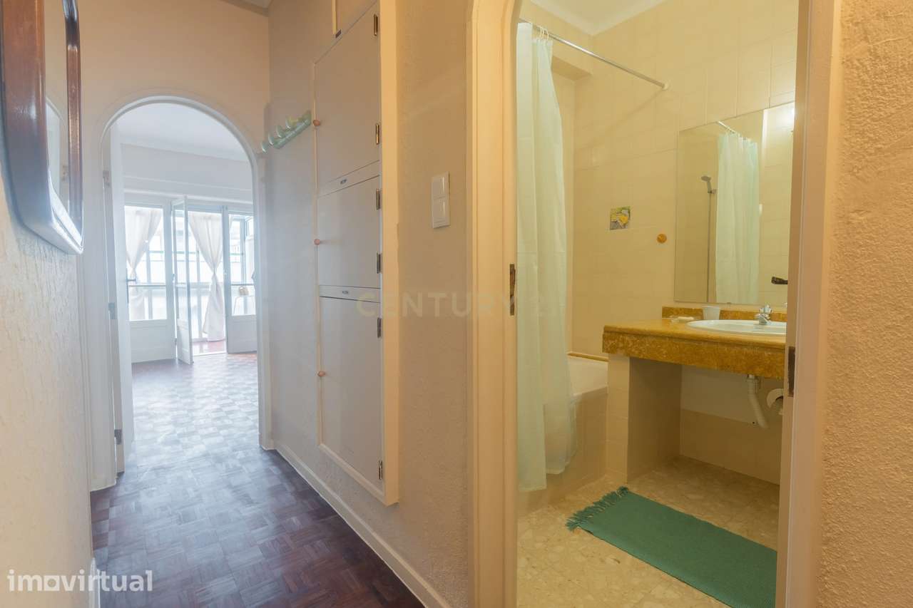 Apartamento T2 em Oeiras para arrendar em prédio com elevador - Grande imagem: 2/23