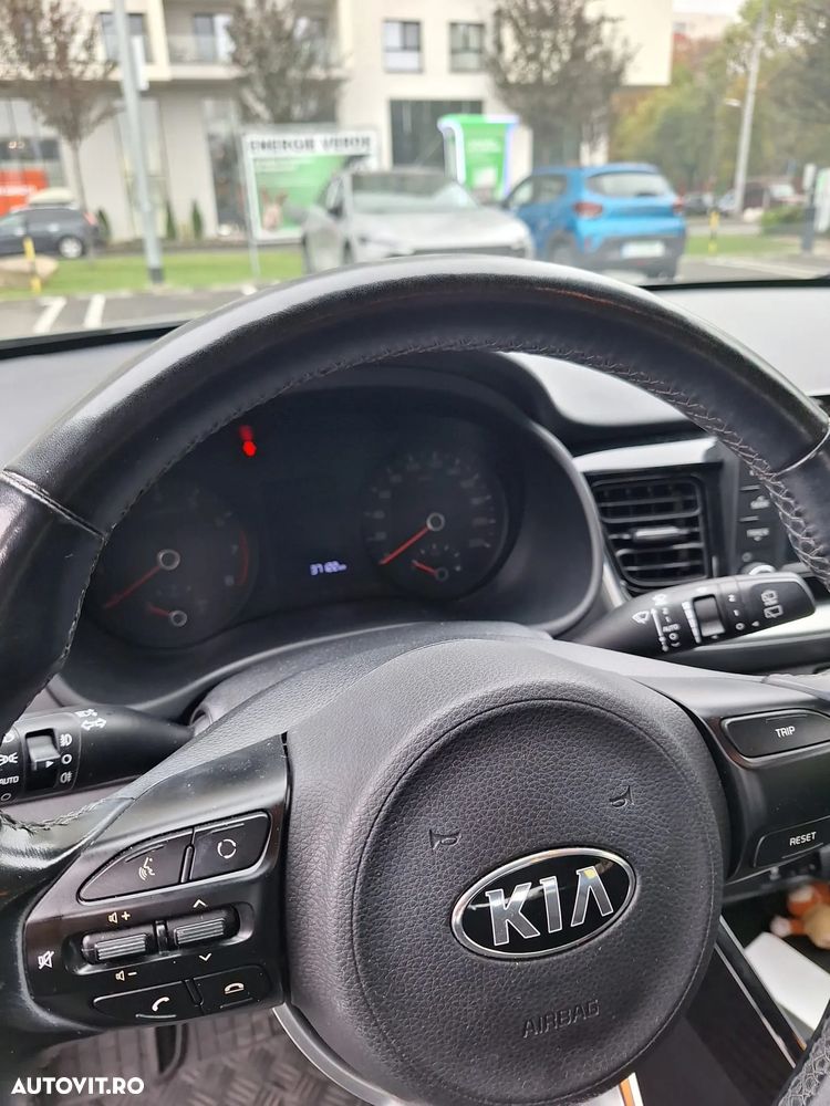 Kia Stonic - 5