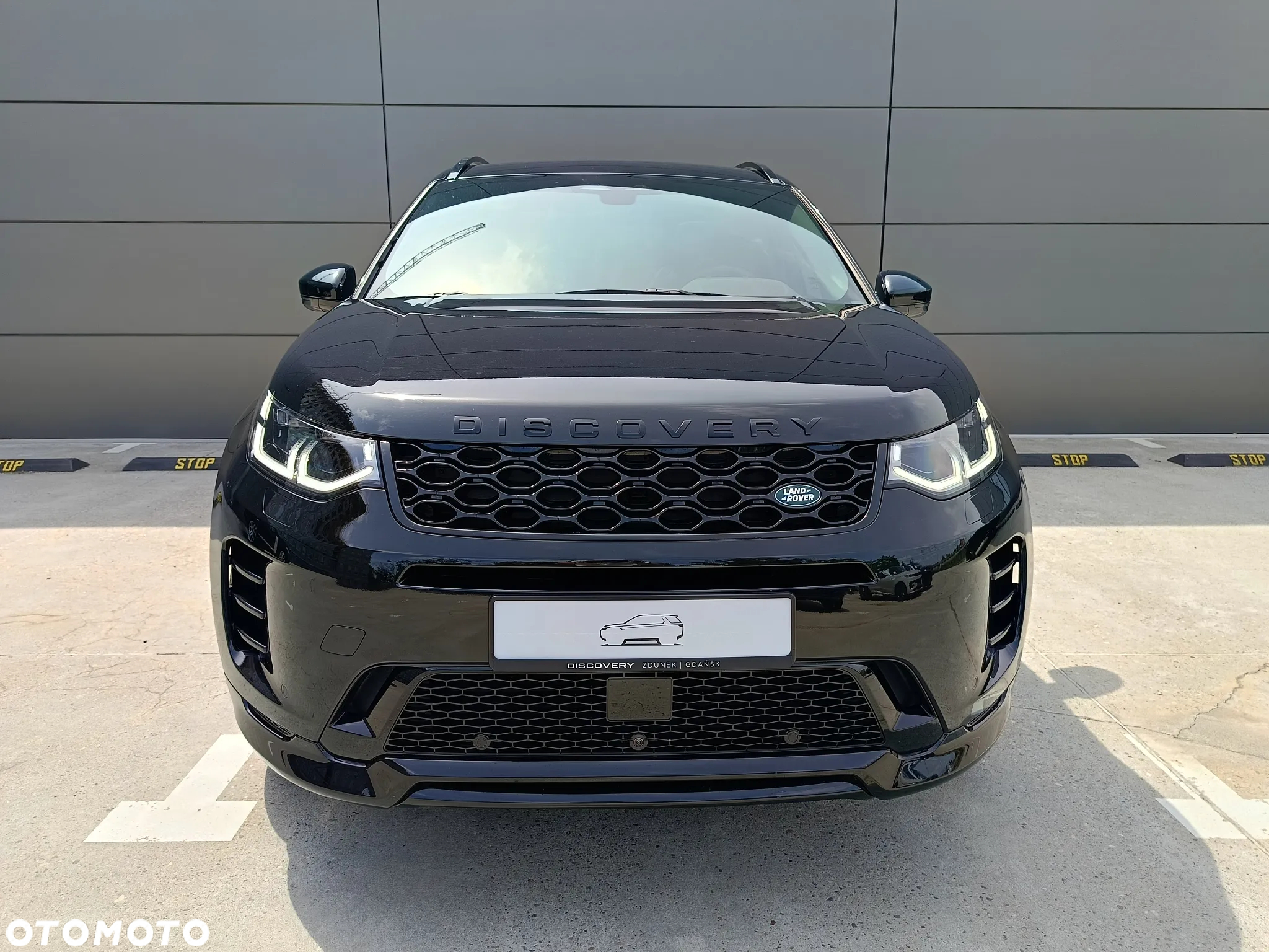 Land Rover Discovery Sport 2.0 D180 R-Dynamic SE - 2