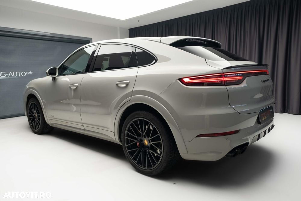 Porsche Cayenne Coupe - 11
