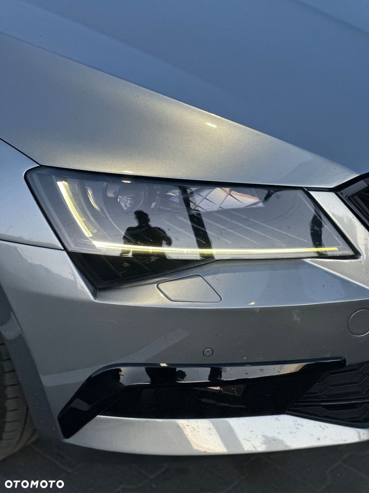 Skoda Superb 2.0 TDI Sportline DSG - 15