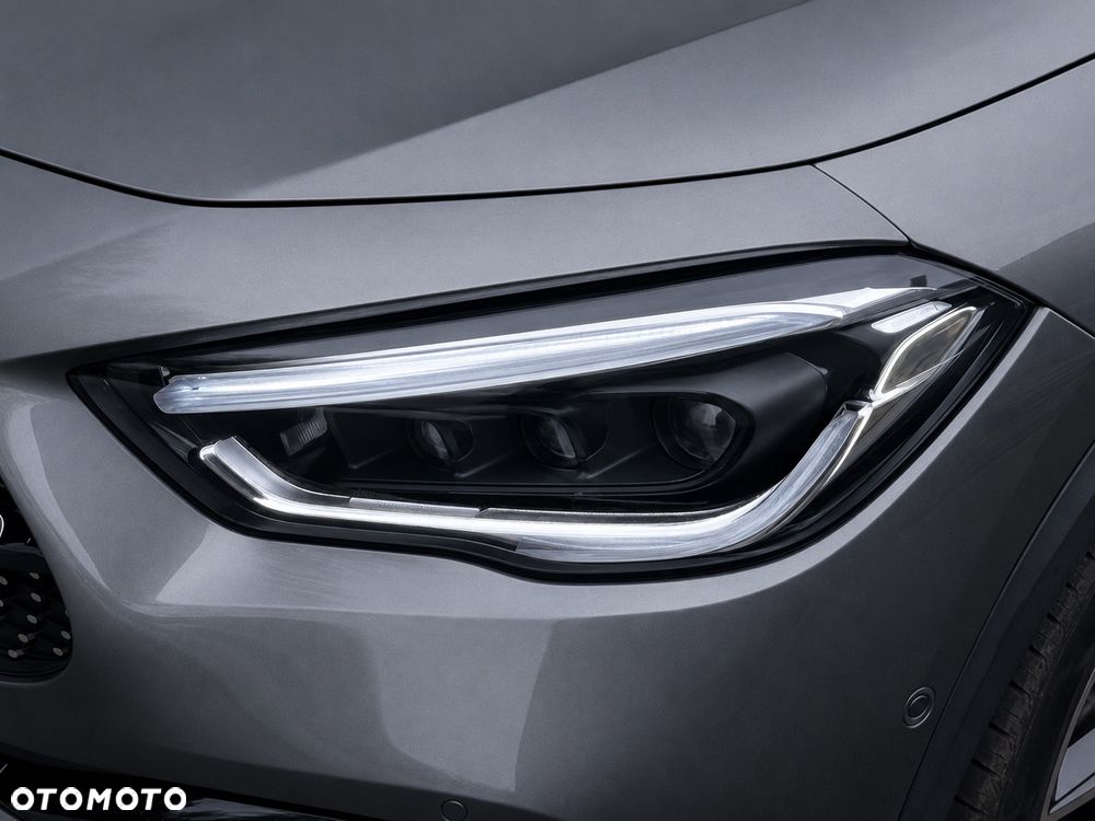 Mercedes-Benz GLA 250 4-Matic AMG Line - 24