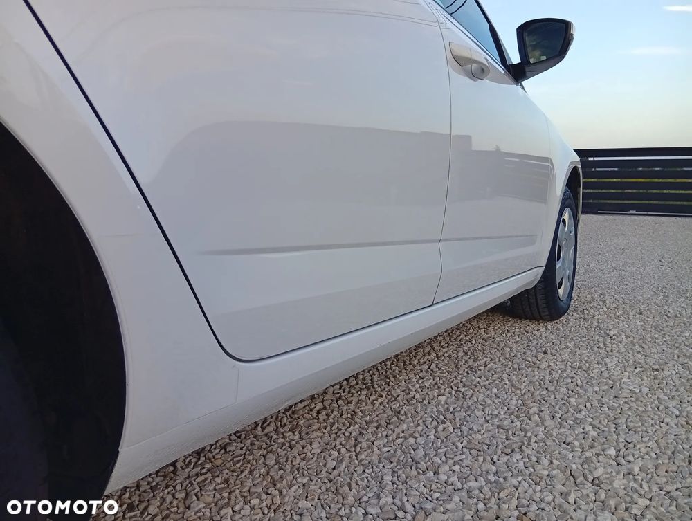 Skoda Octavia 1.6 TDI Active - 9