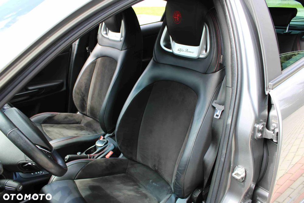 Alfa Romeo Giulietta 1.8 TBi 16V TCT Veloce - 28