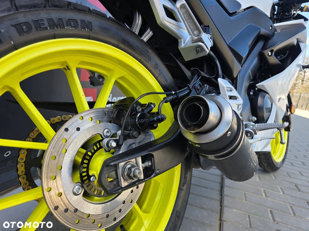 Yamaha YZF - 22