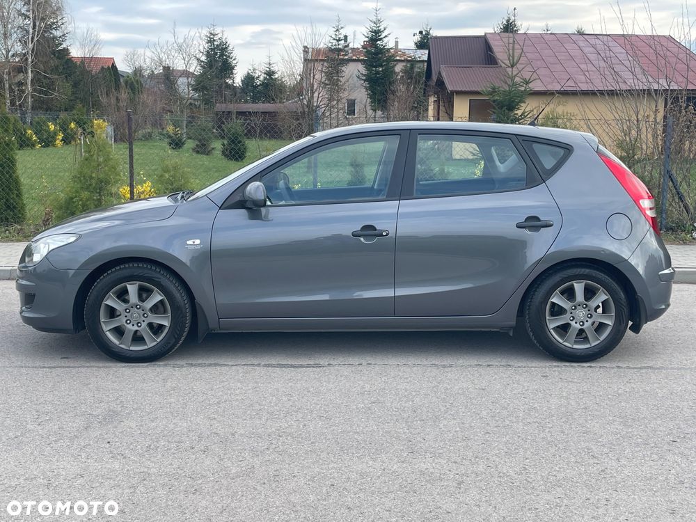 Hyundai i30 1.4 Classic + - 23
