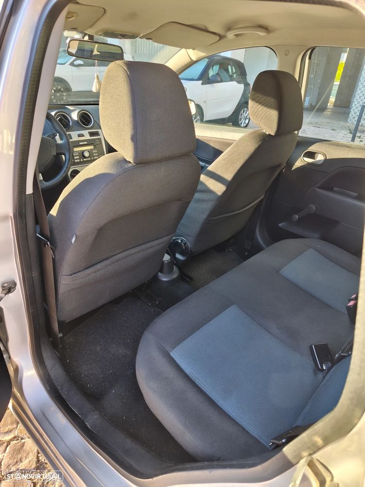 Ford Fiesta 1.25 Trend - 7