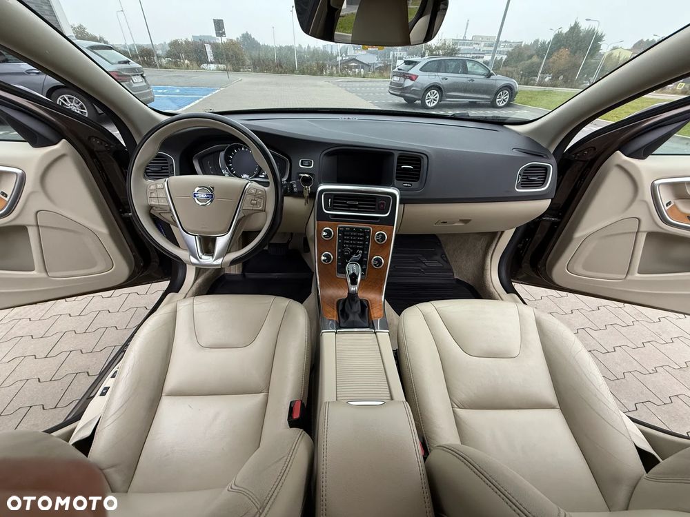 Volvo V60 Cross Country T5 AWD Summum - 15