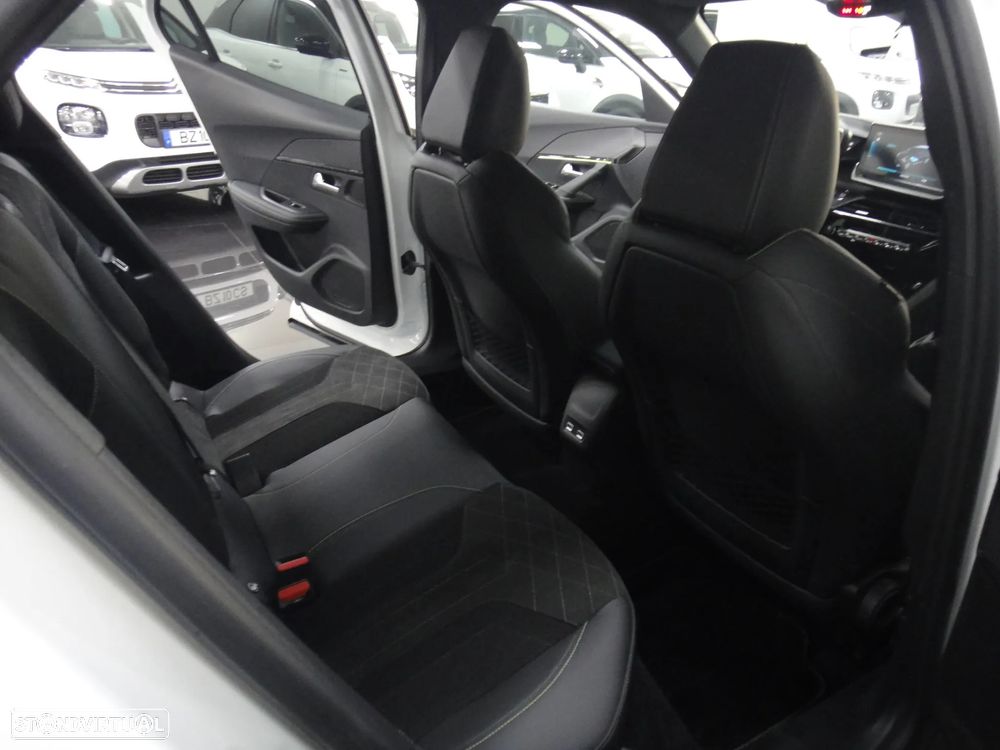 Peugeot e-2008 50 kWh GT Line - 16