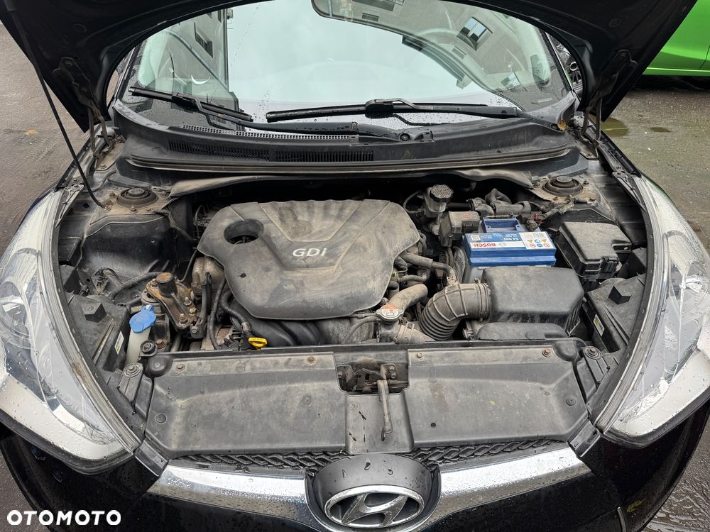 Hyundai Veloster 1.6 GDI Comfort - 8