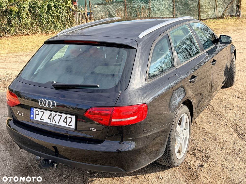 Audi A4 Avant - 9