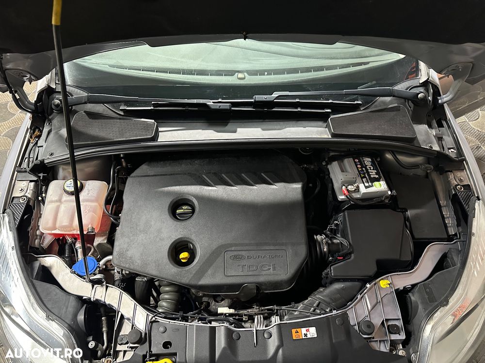 FORD Focus 2011 — imagine 12