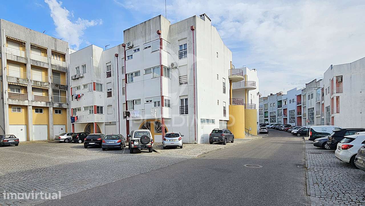 Apartamento T3 com garagem na zona Centro de Portalegre - Grande imagem: 3/6