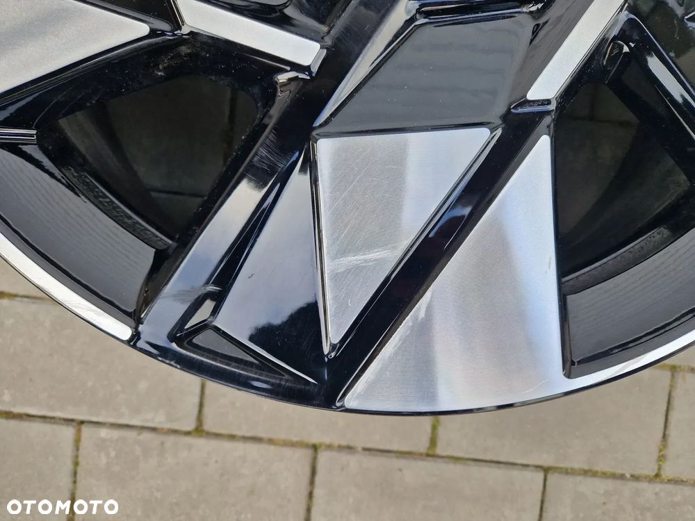 FELGA HYUNDAI KONA II 7Jx18H2 ET50 5X114,3 - 5