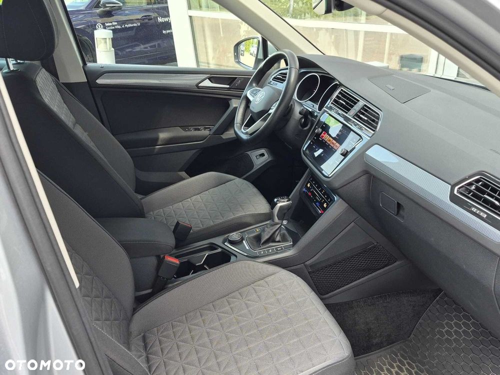 Volkswagen Tiguan - 9