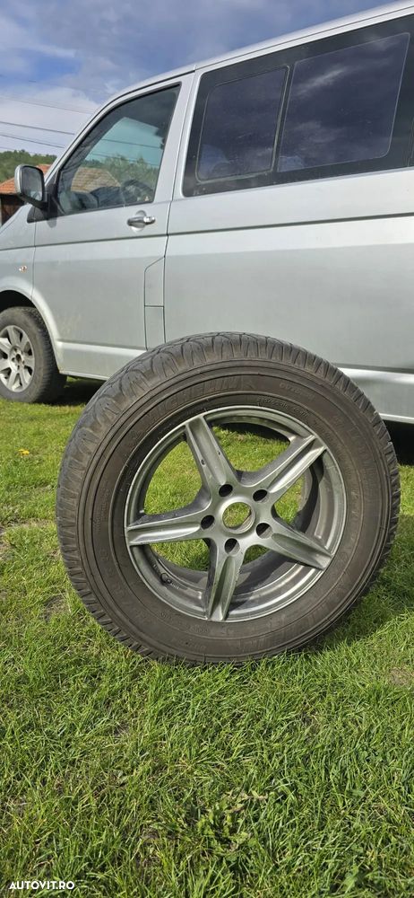 Volkswagen Caravelle - 6
