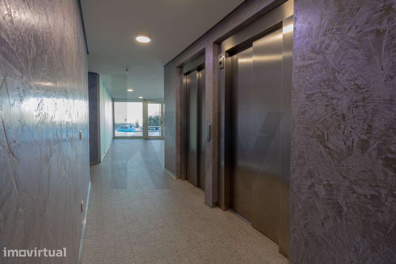 Apartamento T3 Com Garagem BOX e Varandas em Santa Marinha, Vila Nova - Grande imagem: 4/34