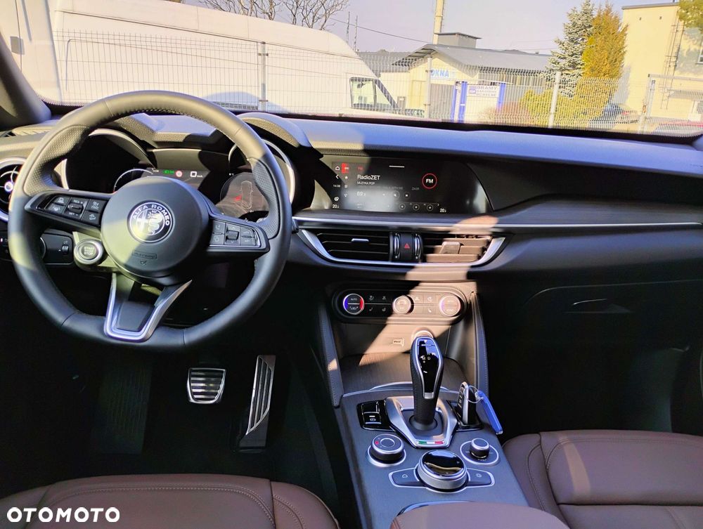 Alfa Romeo Stelvio 2.0 Turbo TI Q4 - 6