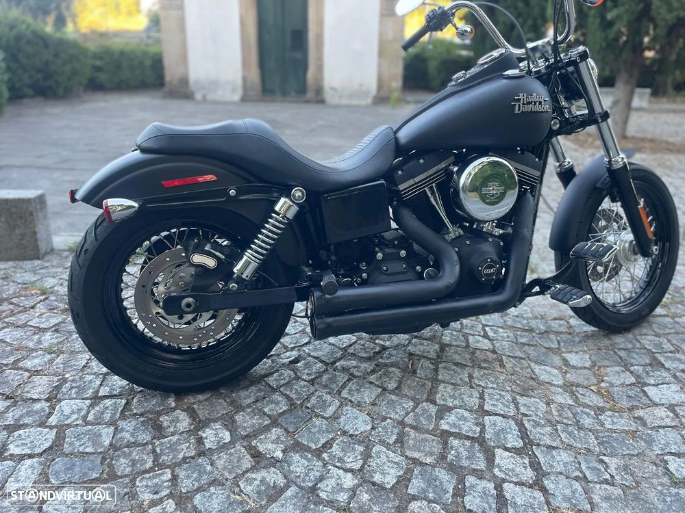 Harley-Davidson Dyna Street Bob - 5