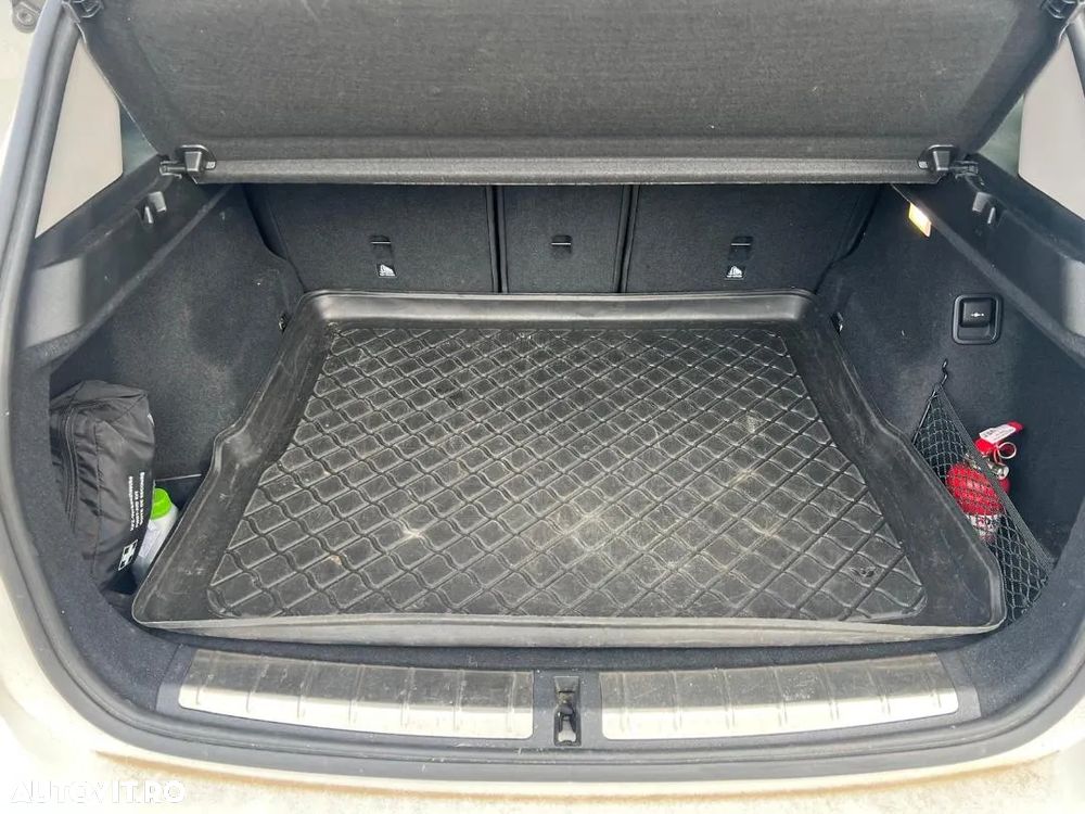 BMW X1 sDrive20i AT M Sport - 4