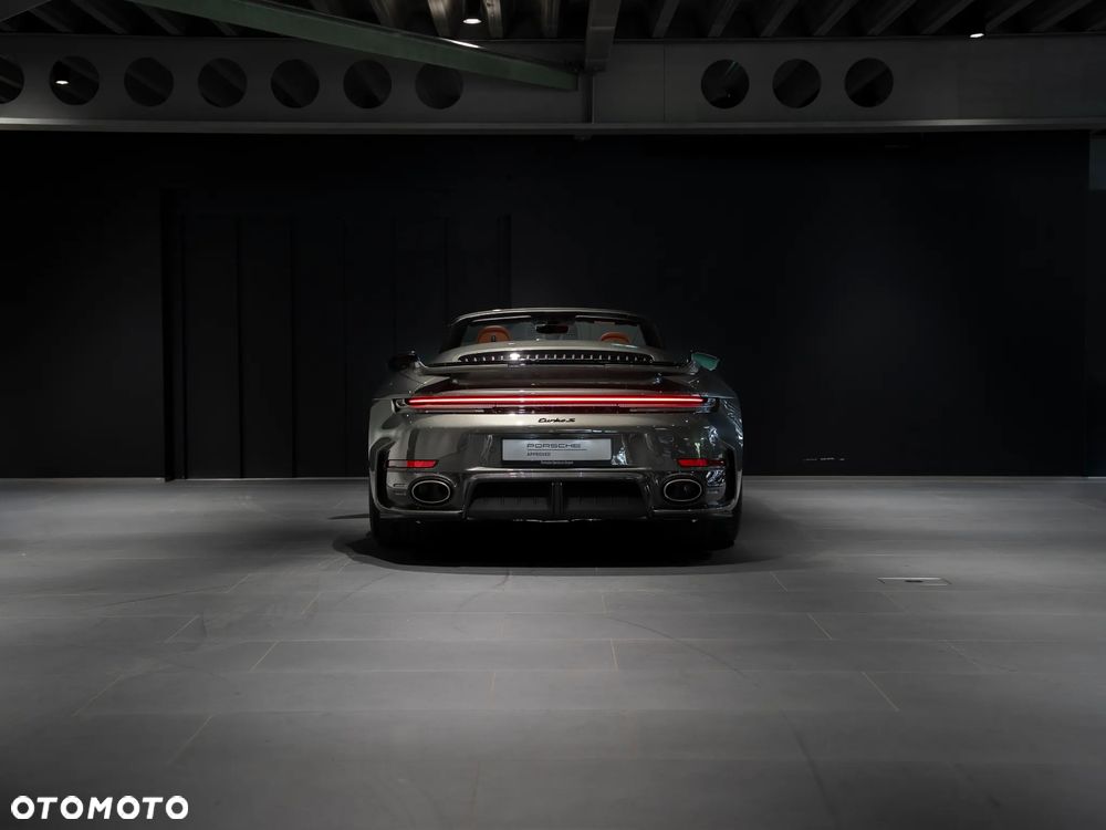 Porsche 911 Carrera Turbo S - 4