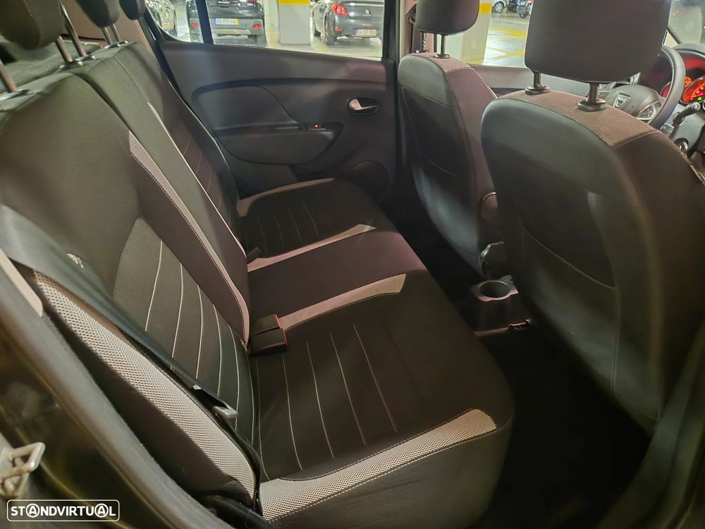 Dacia Sandero 0.9 TCe Stepway - 36