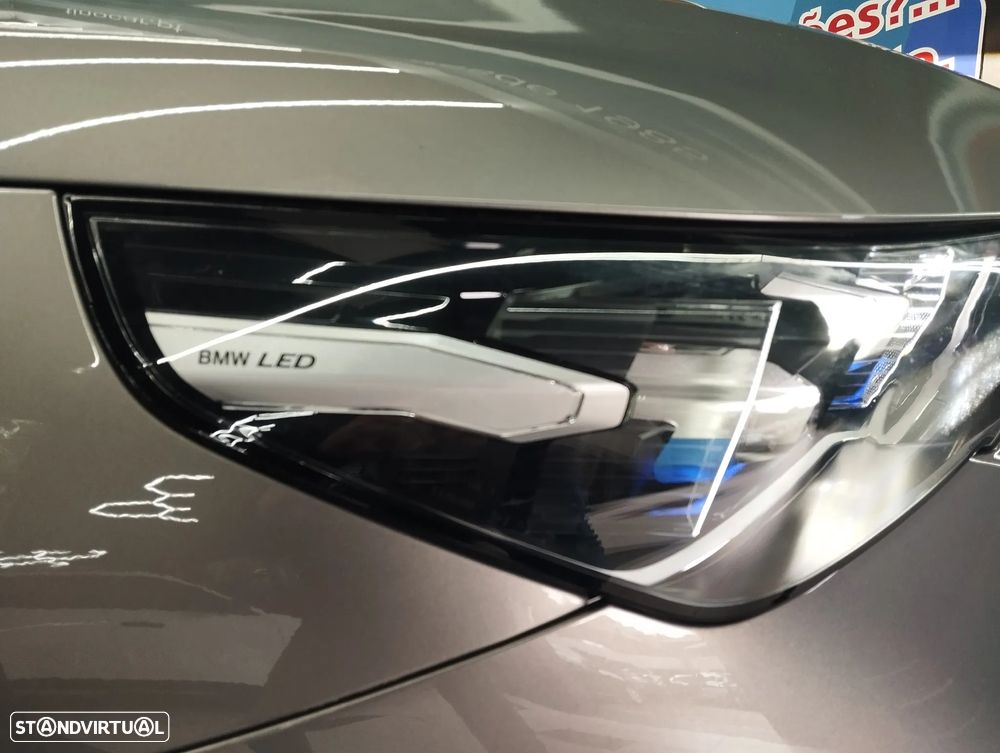 BMW 520 d Pack Desportivo M - 9