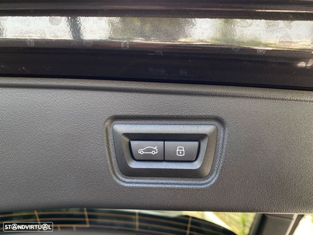 BMW 530 e Pack Desportivo M - 24