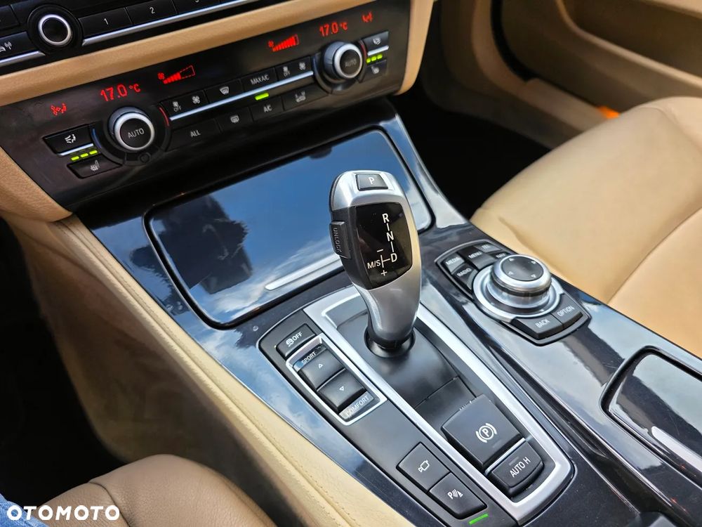 BMW Seria 5 520d - 33