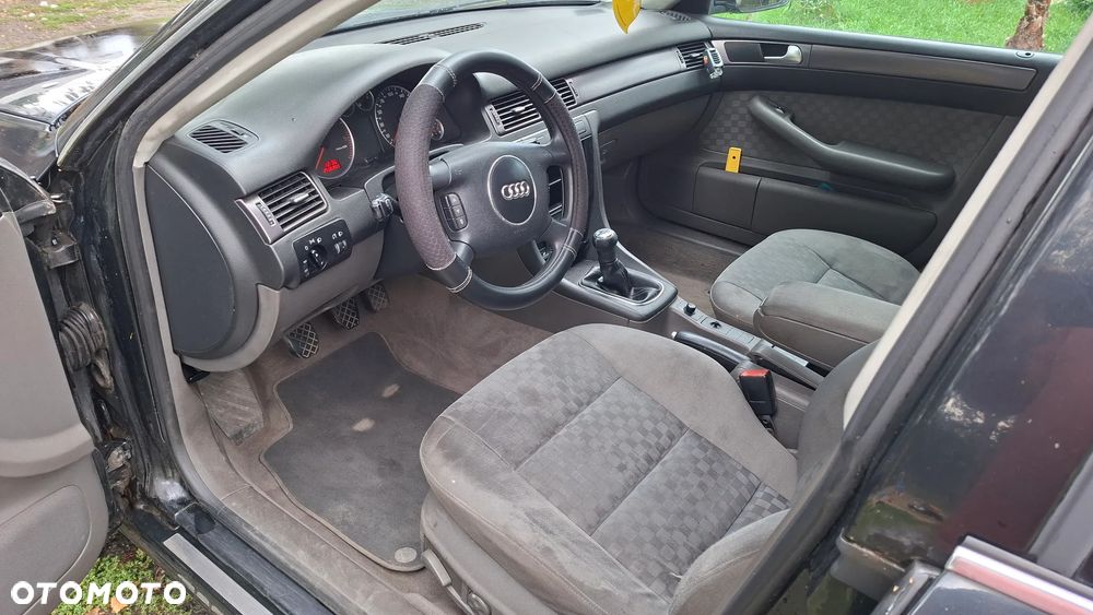 Audi A6 Avant 2.5 TDI - 8