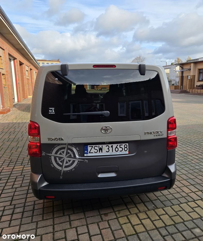 Toyota ProAce Kombi 2.0 D-4D Long 2,8t - 3