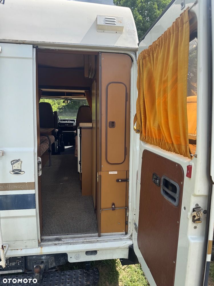 Mercedes-Benz 207D KAMPER - 11