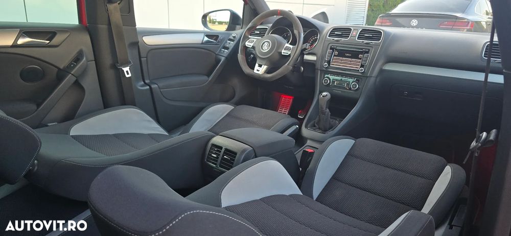 Volkswagen Golf - 12