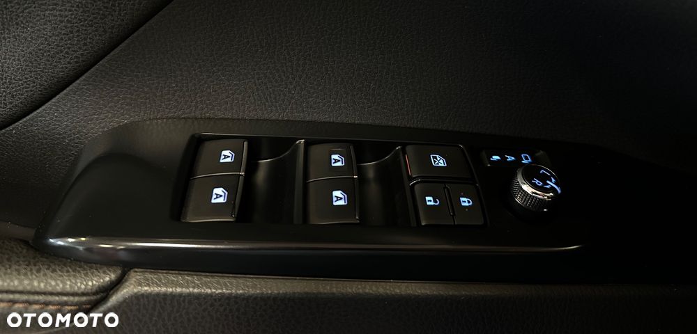 Toyota Camry 2.5 Hybrid Executive CVT - 23