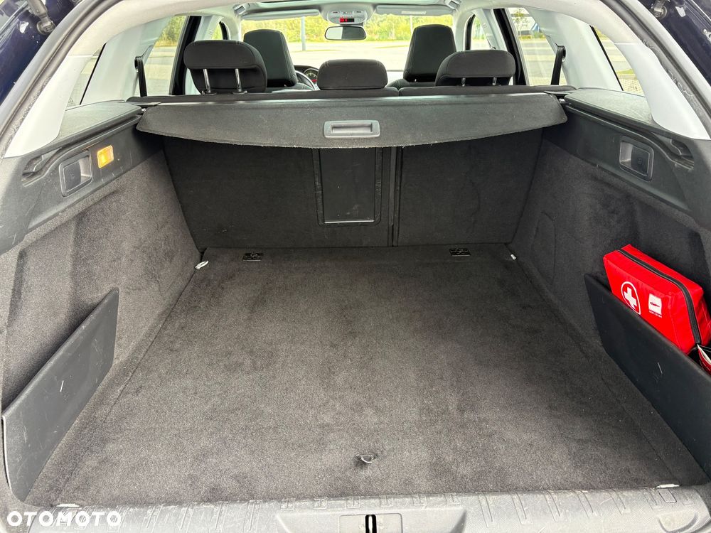 Peugeot 308 1.6 BlueHDi Allure S&S - 27
