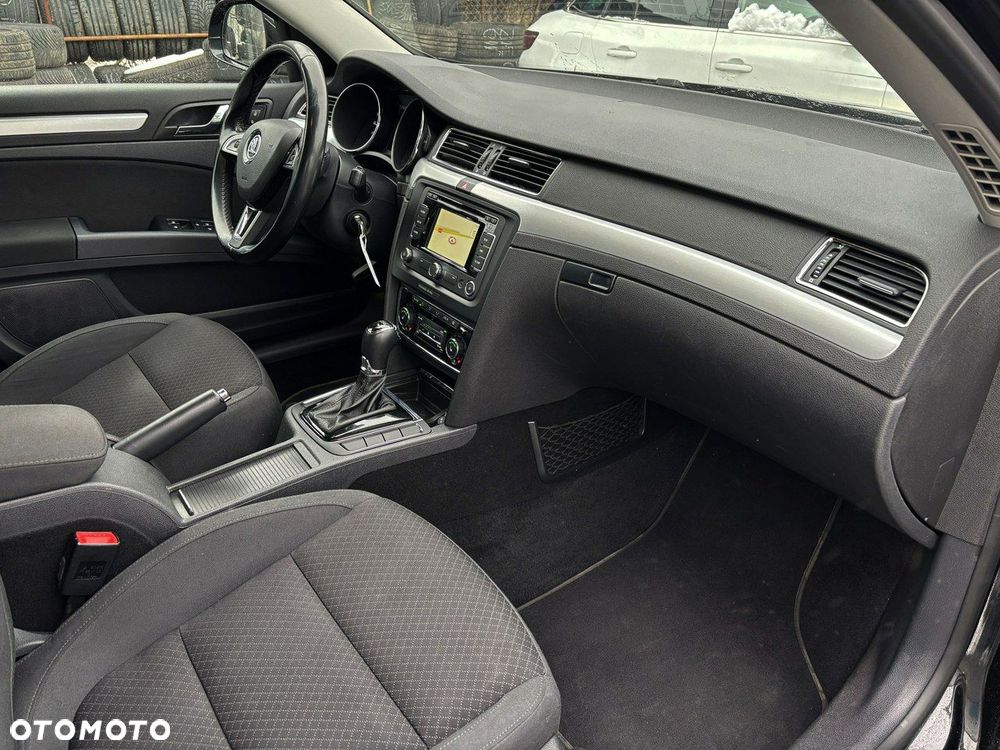 Skoda Superb 2.0 TDI DSG Exclusive - 27