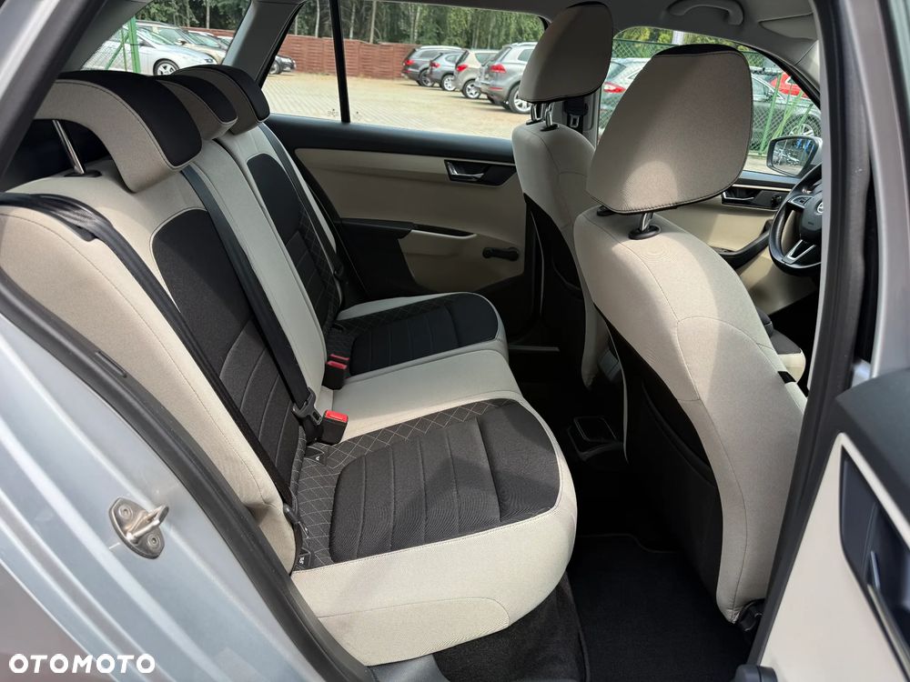 Skoda Fabia 1.2 TSI Drive - 9