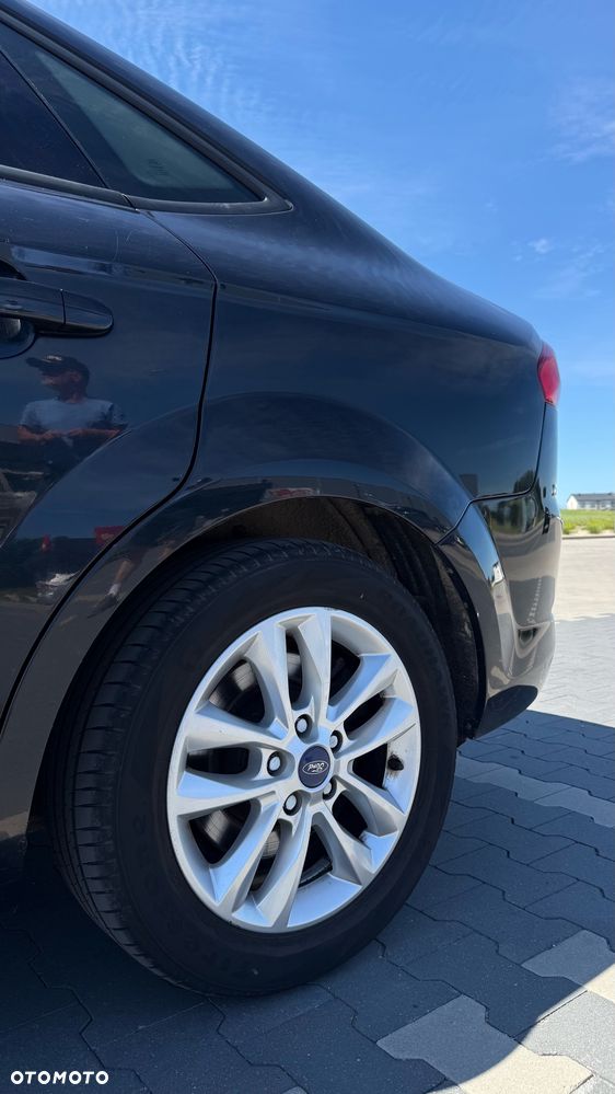 Ford Mondeo 2.0 TDCi Ambiente - 21