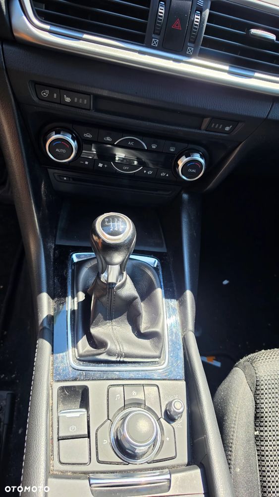 Mazda 3 SKYACTIV-G 120 KIZOKU - 29