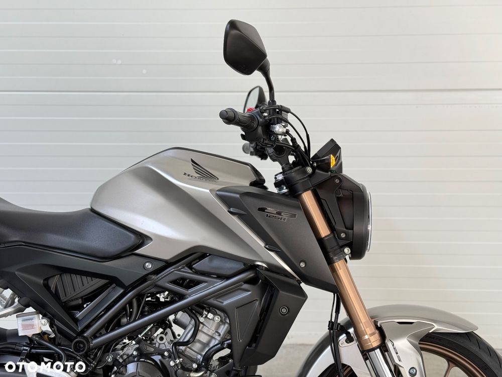 Honda CB - 11