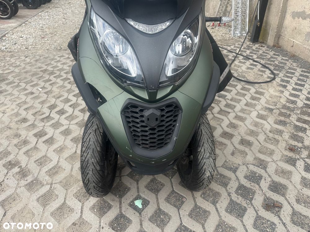 Piaggio MP-3 - 2